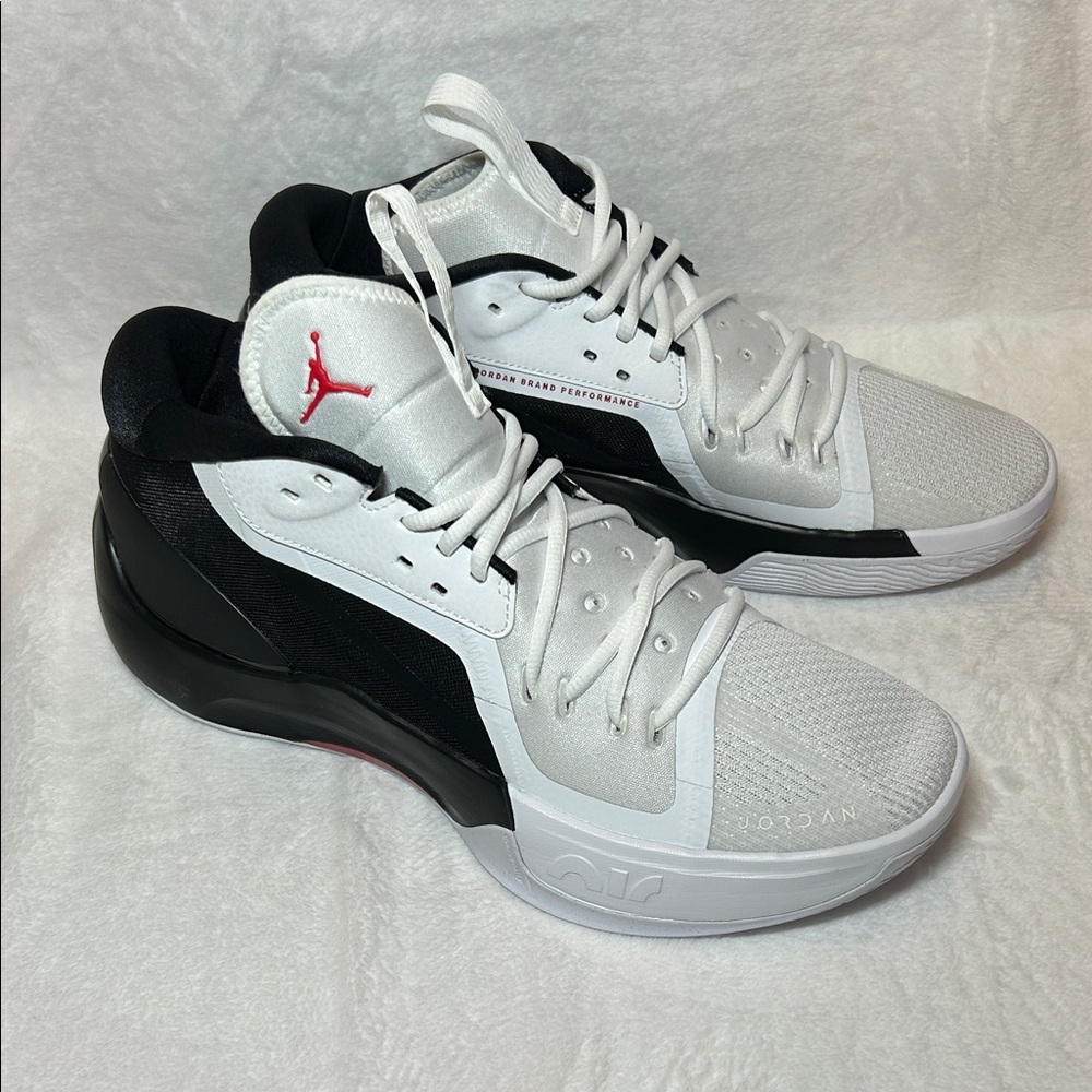 NWOB JORDAN ZOOM SEPARATE sizes 11.5, men’s